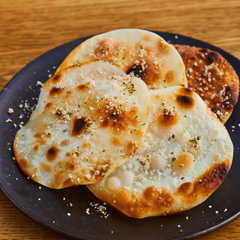 餃子の皮でカリッとせんべい