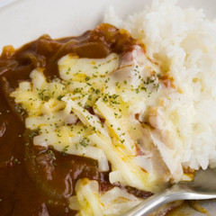 とろ〜りチーズカレー