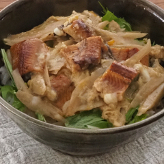蒲焼きアレンジ シャキシャキごぼうのうな玉丼