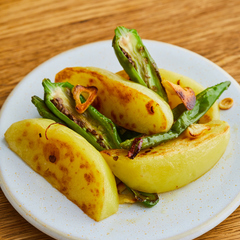 ポテトとししとうのペペロン炒め