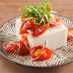 トマトとしらす干しの冷奴