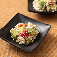 アボカドとトマトの洋風白あえ