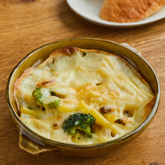 シーフードとブロッコリーのグラタン