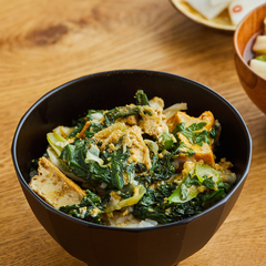 春菊と厚揚げの卵とじ丼