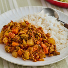 あさりとひき肉のトマトキーマカレー