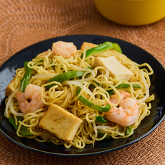 厚揚げとえびのエスニック風焼きそば