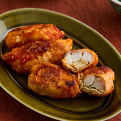 長いもとえのきの肉巻きチリ炒め