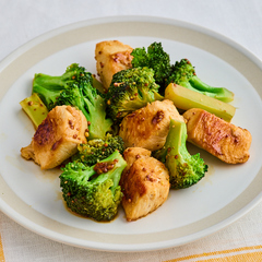 鶏むね肉とブロッコリーのハニーマスタード炒め