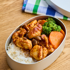 鶏肉のカレー炒め＆にんじんのバターぽん酢あえ弁当