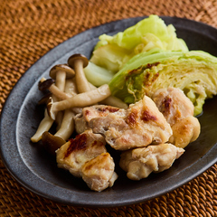 鶏肉とキャベツの塩蒸し焼き