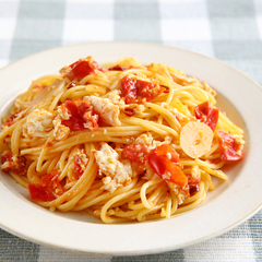 トマトと卵のピリ辛パスタ