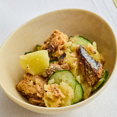 さばみそ缶でポテトサラダ