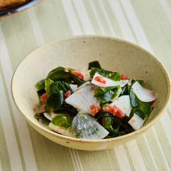 大根とわかめの梅あえ