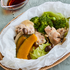 鶏肉と野菜の包み蒸し
