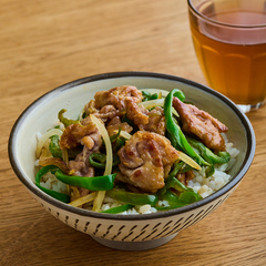 豚こまピーマン丼