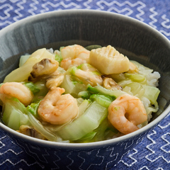 シーフードミックスで中華丼