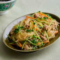 レンジで作る ひき肉と野菜の春雨炒め