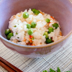 小エビとグリンピースの炊き込みごはん