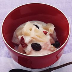 ハチミツ漬けレンコンと黒豆のヨーグルト