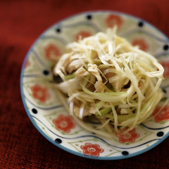 ささみとザーサイと葱のピリ辛和え