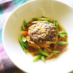 蒸し大豆の和風煮込みハンバーグ