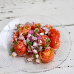 トマトと紫玉ねぎのマリネサラダ