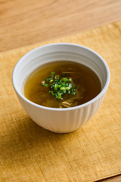 とろろ昆布と生姜のスープ