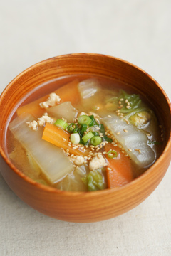 簡単 体温まる 生姜と白菜の特製スープ