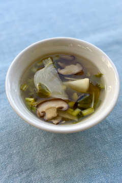 かぶと干ししいたけの酸辣湯