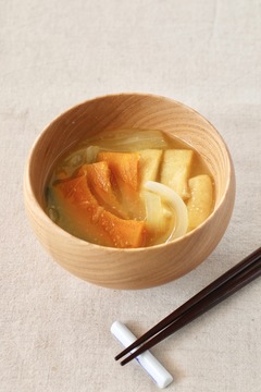 かぼちゃと油揚げのみそ汁