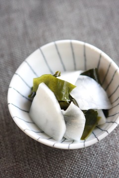 かぶとわかめの甘酢あえ