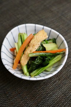 超簡単 小松菜とニンジンと薄揚げの炒め煮