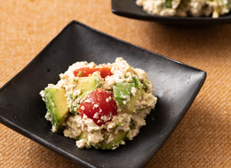 アボカドとトマトの洋風白あえ