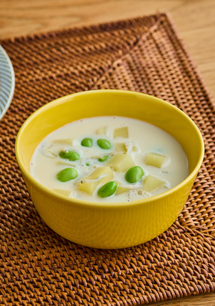 枝豆とじゃがいものしらす豆乳スープ