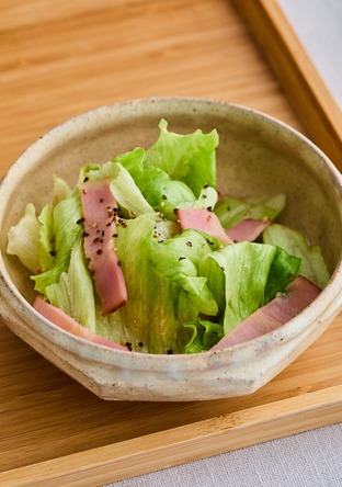 レタスとベーコンのレンジ煮