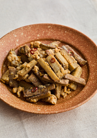 ごぼうと鶏ひき肉の甘辛炒め