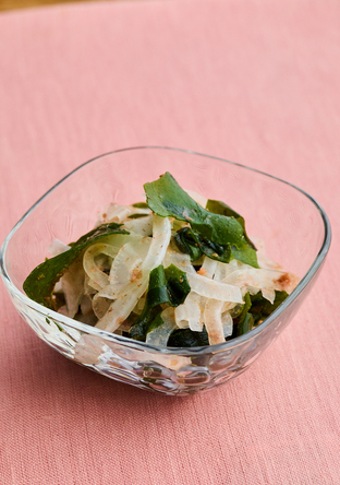 新玉ねぎとわかめのおかかあえ