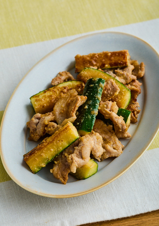 豚肉とズッキーニのしょうがみそ炒め