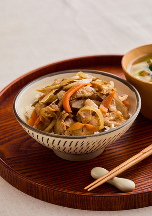 豚肉とごぼうの甘辛きんぴら丼