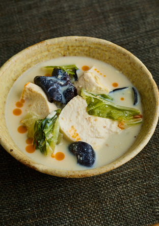 豆腐と白菜のうま辛豆乳スープ