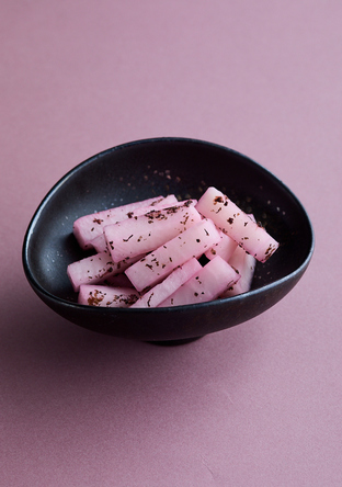 作り置きに 大根の赤しそ漬け