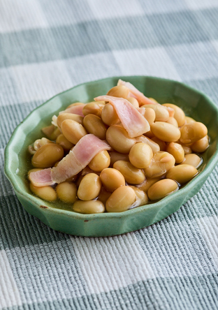 大豆とベーコンのコンソメ煮