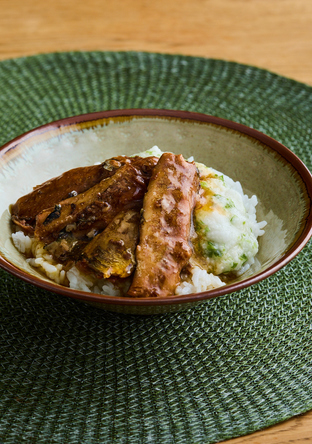 いわしの蒲焼きとろろ丼