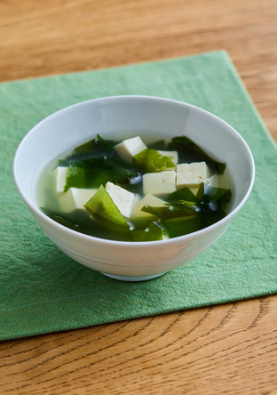 豆腐とわかめの中華スープ