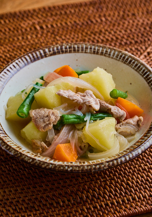 あっさり塩肉じゃが