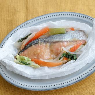 鮭と野菜の包み焼き