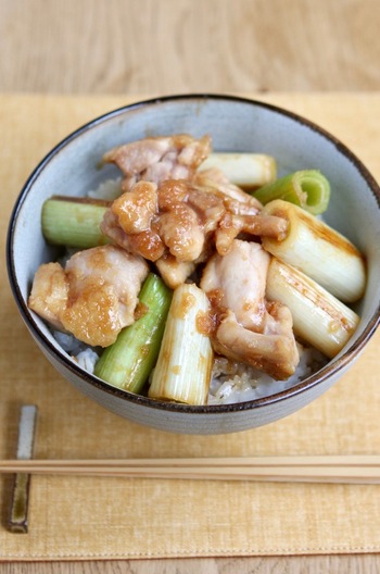 甘辛味でご飯が進む 焼き鳥丼