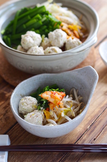 鶏団子と野菜たっぷりキムチ味噌鍋