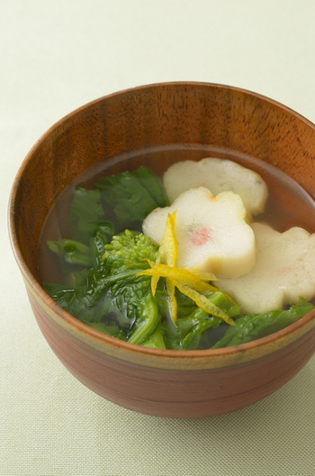 菜の花とお麩のお吸い物