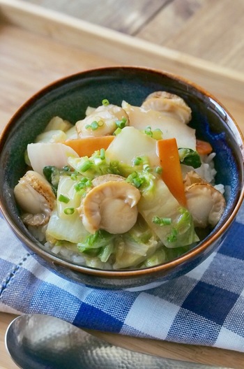 ほたてと白菜のバターしょうゆあんかけ丼